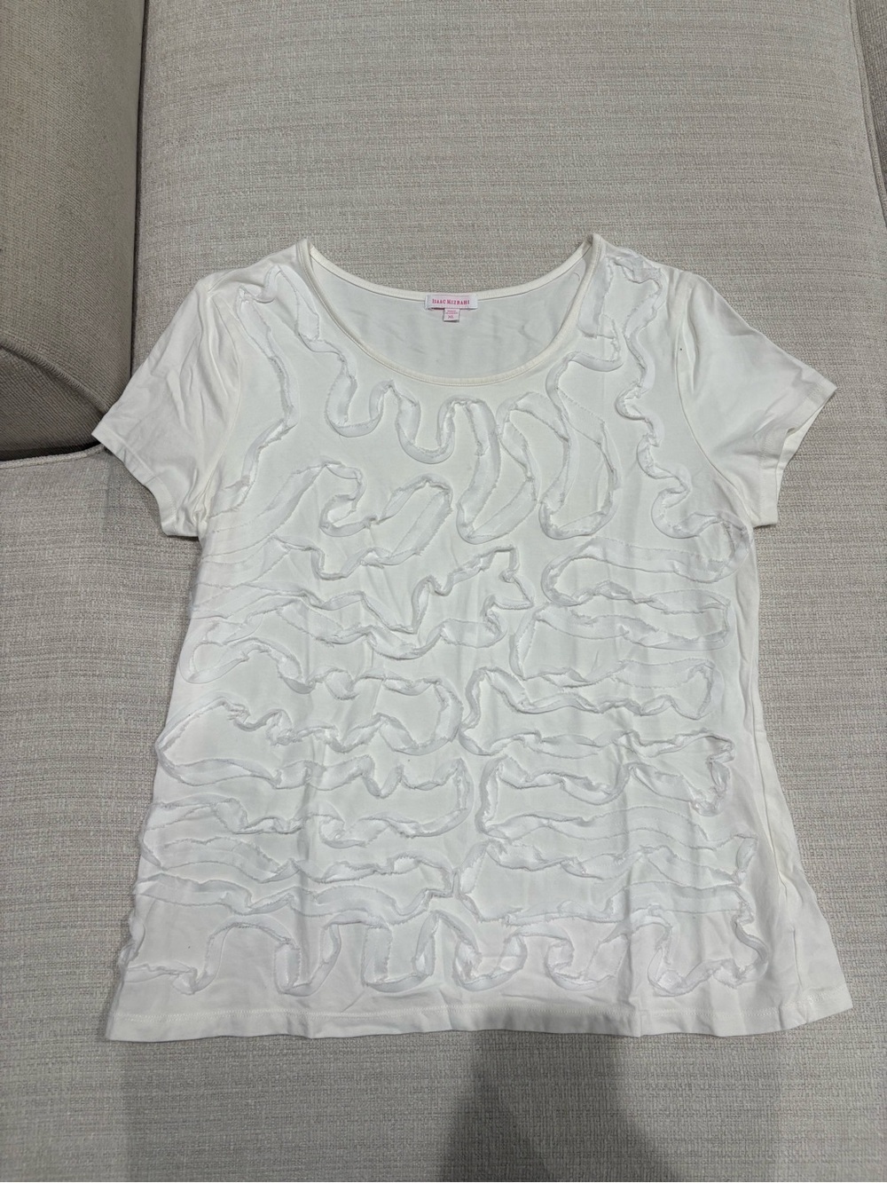 Isaac Mizrahi White Short Sleeve Ruffle Appliqué Tee